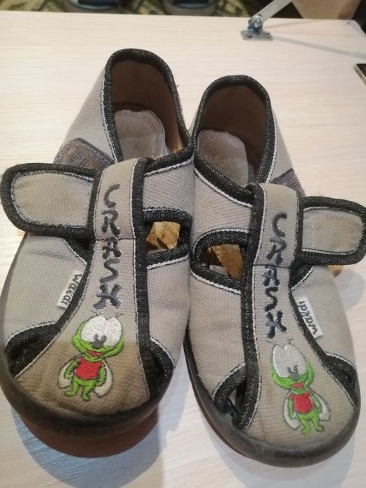 Дитячі кросівки оригінал puma, крокси, тапки валді