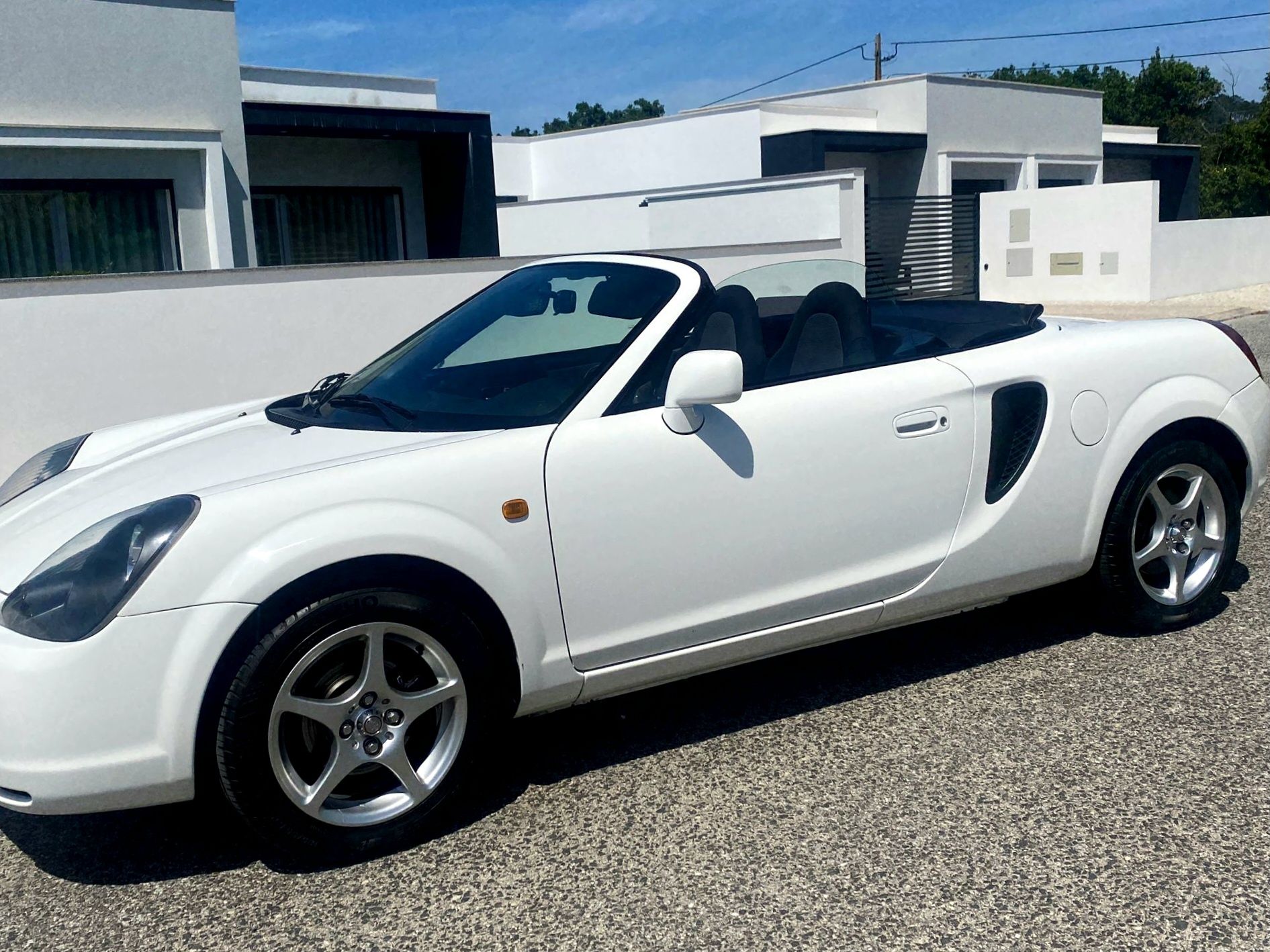 Toyota  MR2 vvti