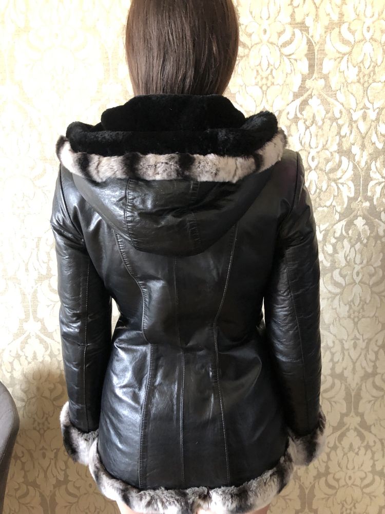 Женская кожаная куртка с натуральным мехом кролика, кожанка, пальто