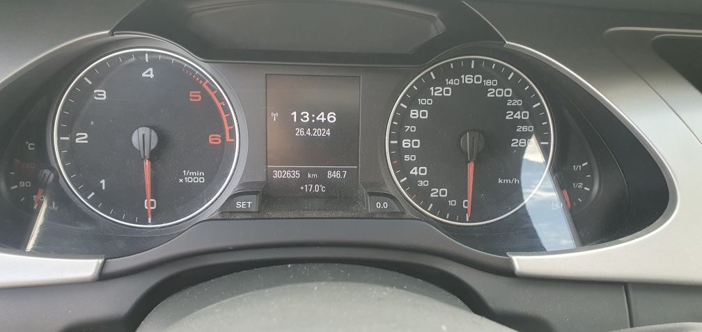 Audi a4 b8 2011r