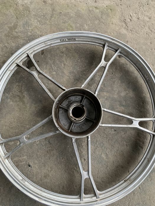 Продам колесо ( титан) R17