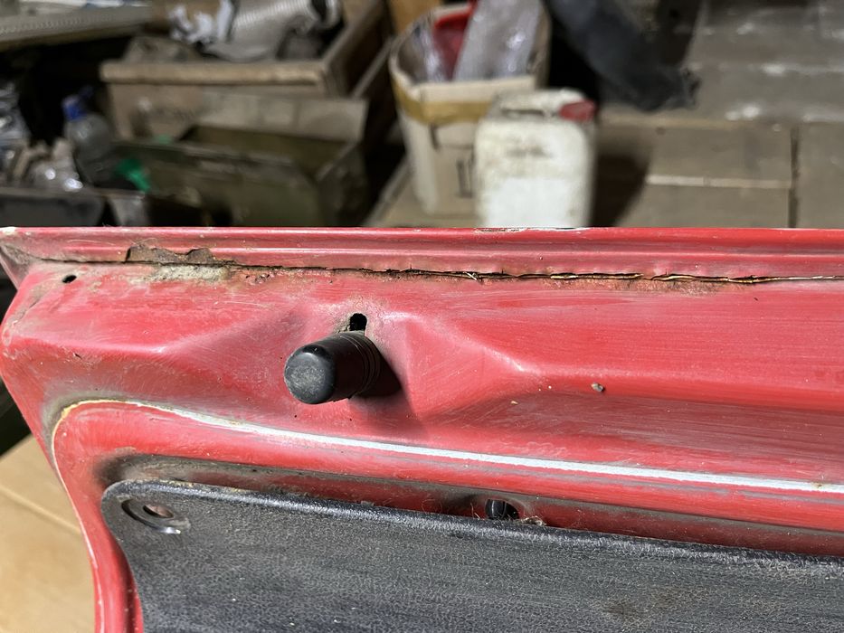 Продам задні двері багажнику Ваз 2108