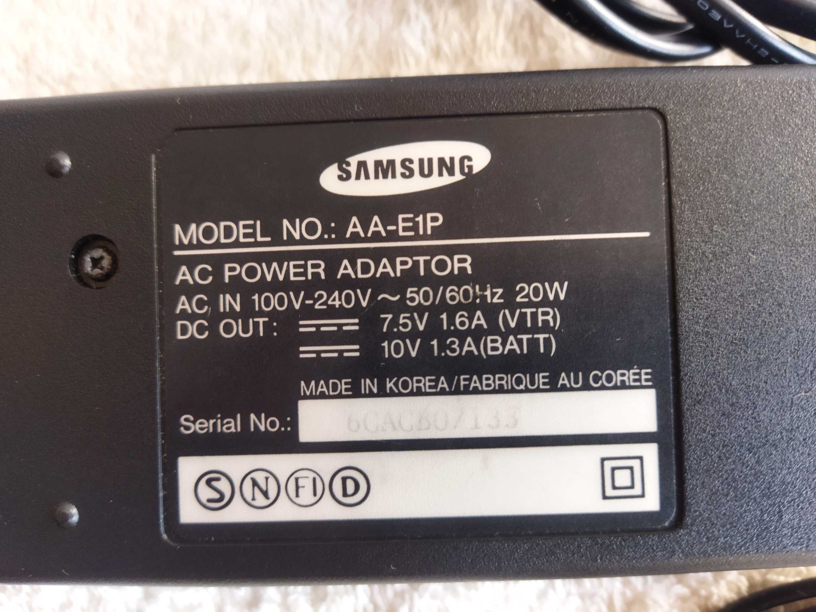 Зарядное устройство видеокамеры Samsung VP-E405.