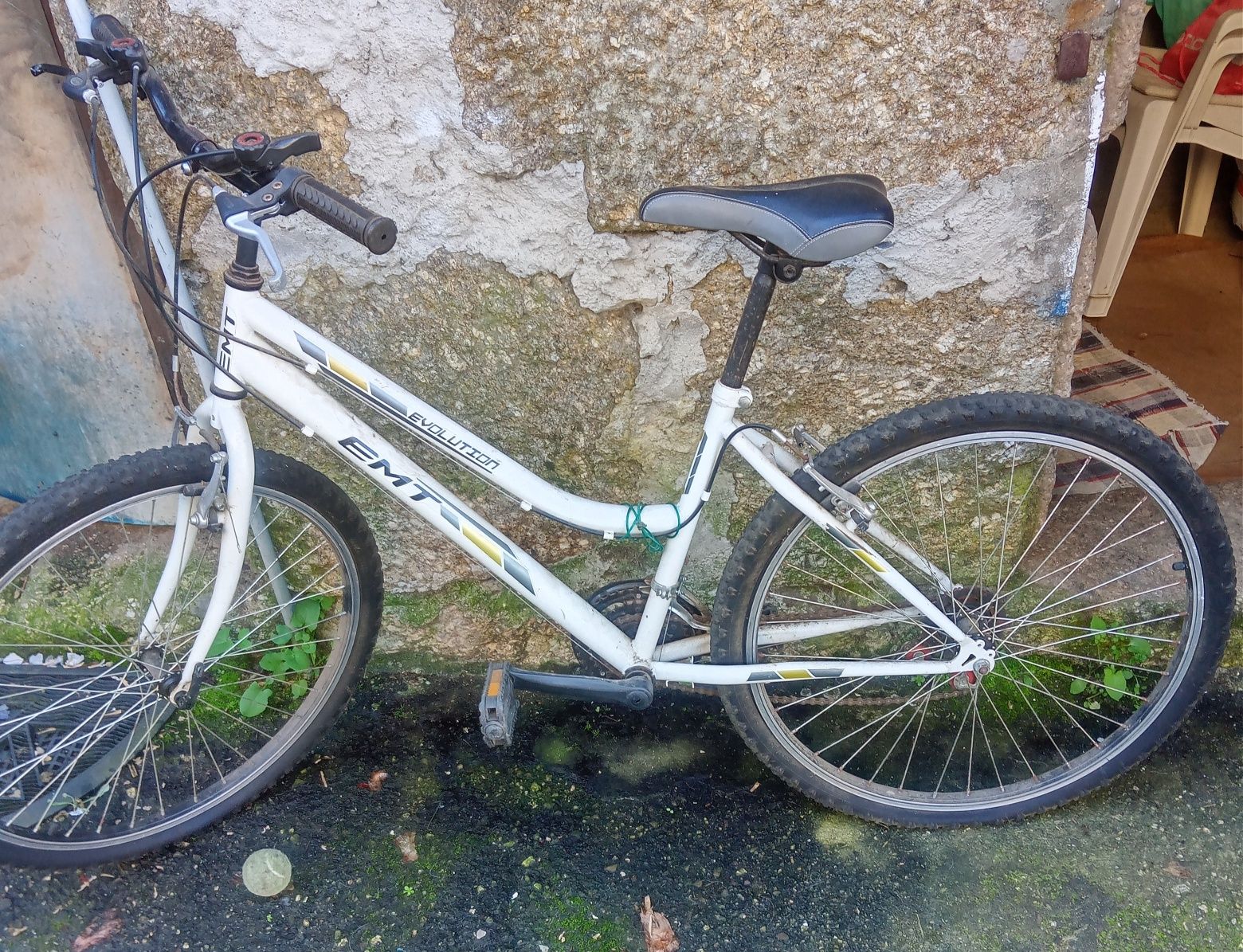 Bicicleta montanha e ventoinha