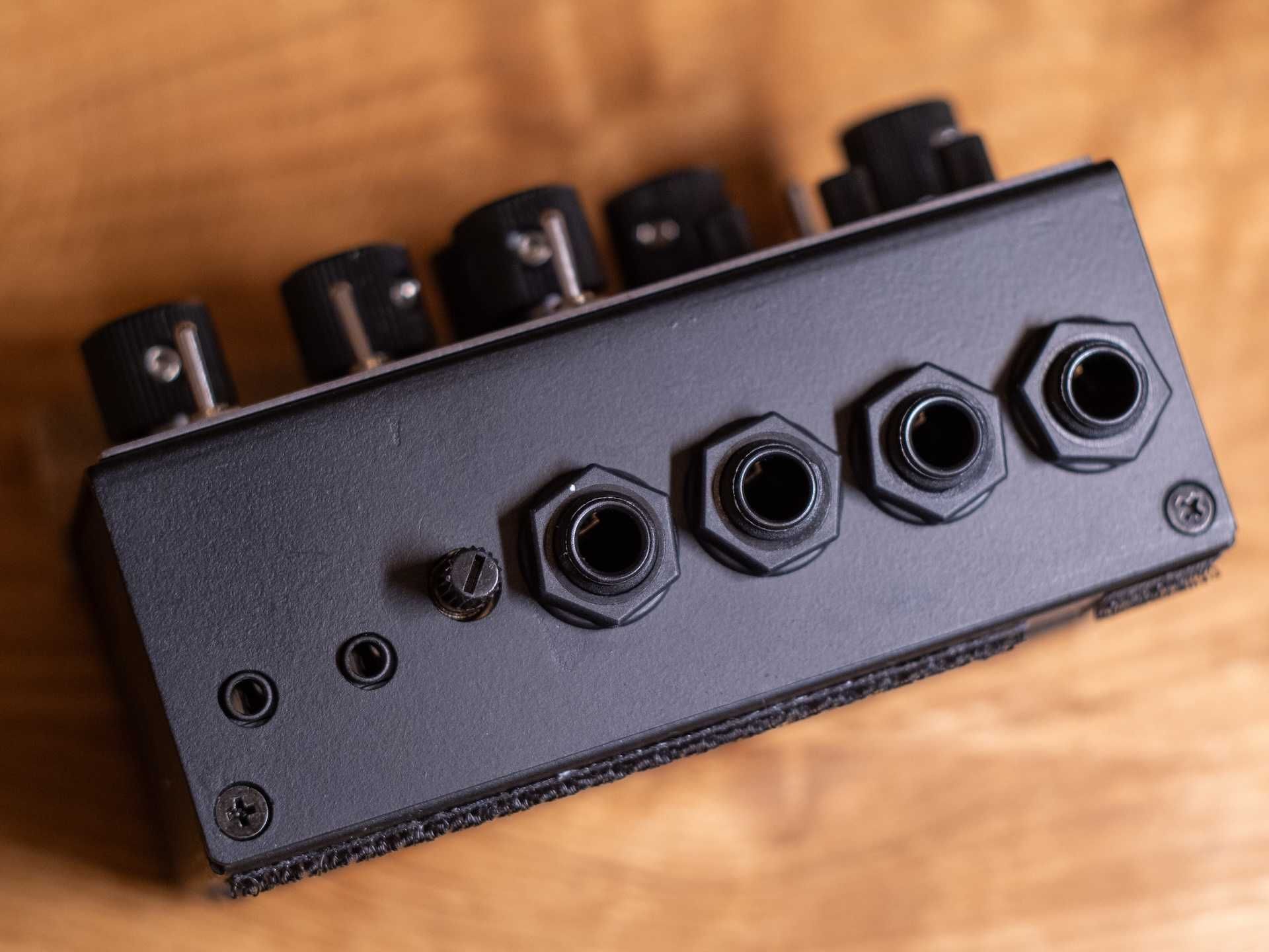 DSM & Humboldt Simplifier Bass Amp/Cab Sim DI box