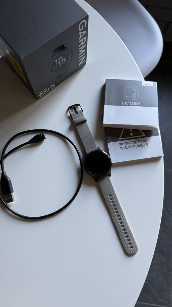 Смарт годинник Garmin Venu 2s