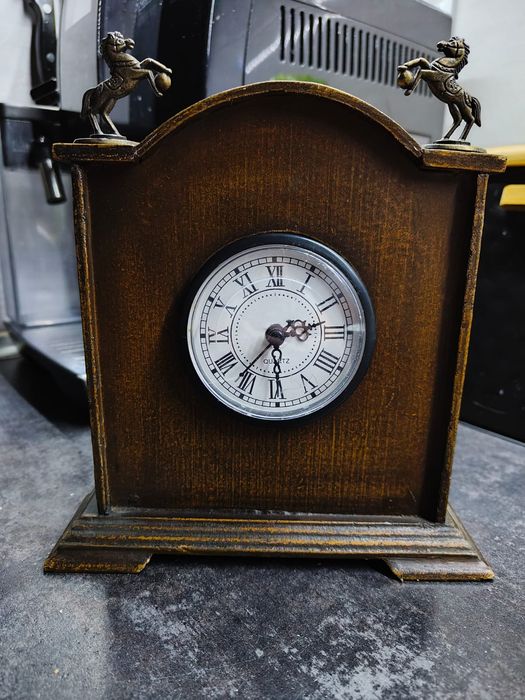 Drewniany zegar vintage