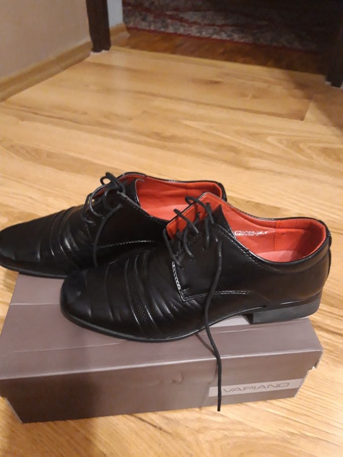Eleganckie buty komunijne rozm. 38