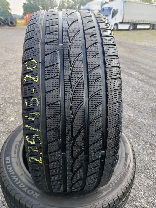 Opony Zimowe RoyalWinter 275/45-20 Komplet 4 Sztuki
