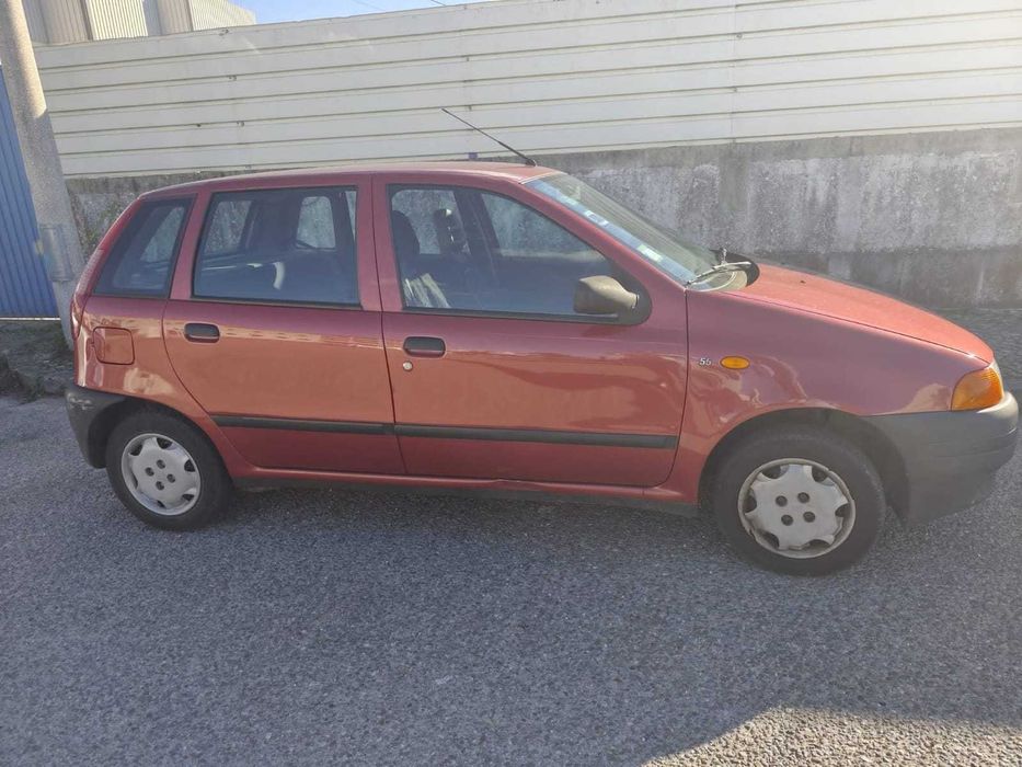 Vendo Fiat Punto S - Carro em excelente condições 121 km.