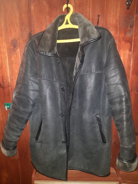 Продам натуральную мужскую дублёнку.