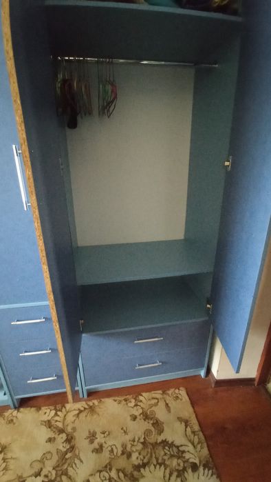 Дитяча стінка з ліжком