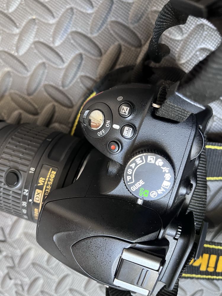 Nikon D3200 AF-S Nikkor 18-55 Dodatki 5500 klatek