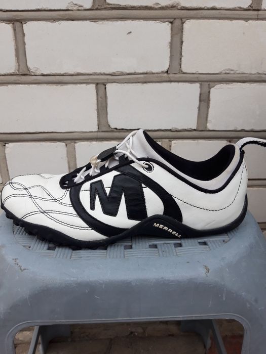 Merrell кроссовки оригинальные натуральная кожа раз 41-42