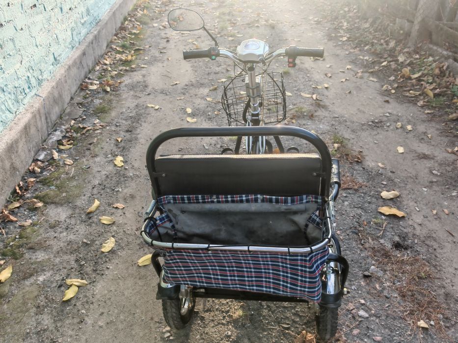 Електроскутер, трицикл. Скутер трехколесный.