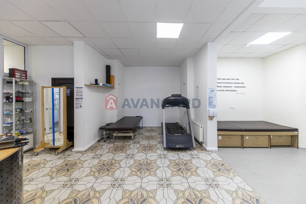 Продаж приміщення 217м2., вул. Амосова 4.