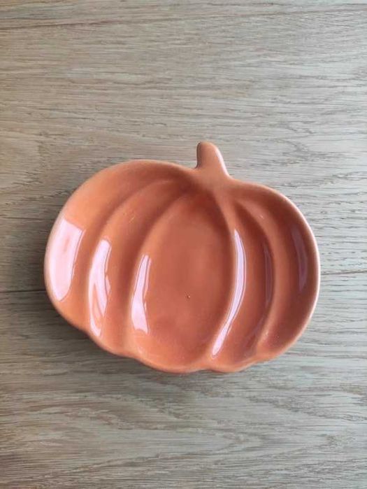 Ceramiczna podstawka / talerzyk / mydelniczka dynia pomarańczowa