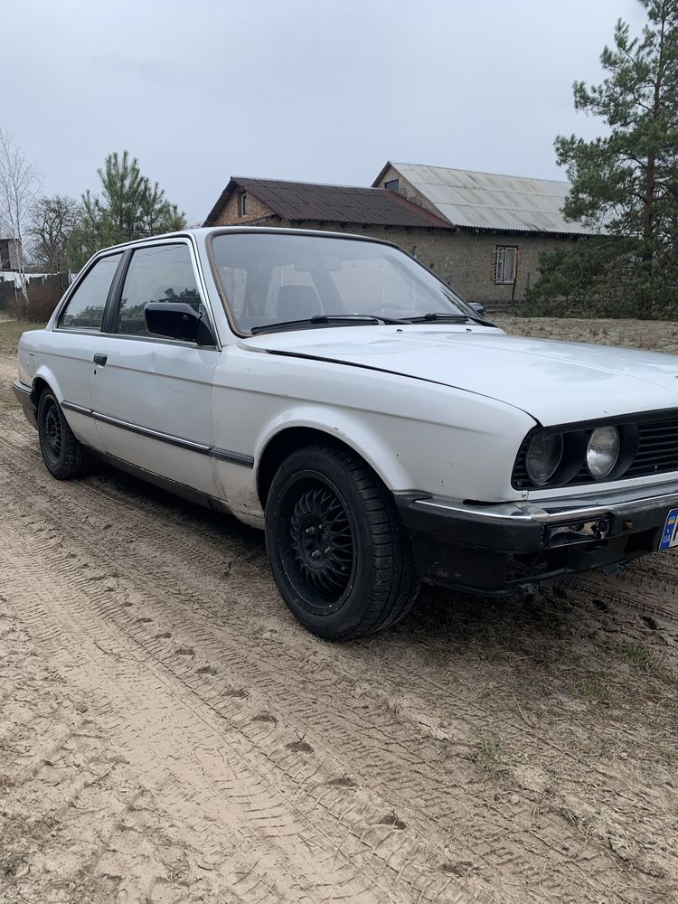 Продам BMW e30