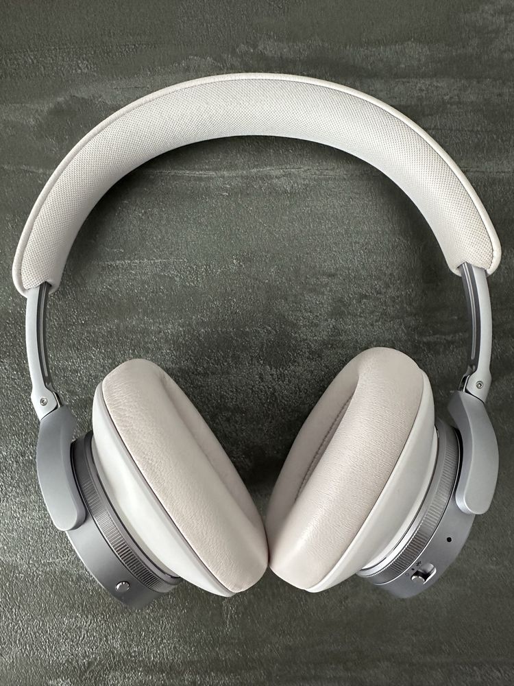 Bang & Olufsen Beoplay H95 Nordic Ice