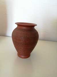 mały wazon boho brązowy stylowy sygnowany numerem