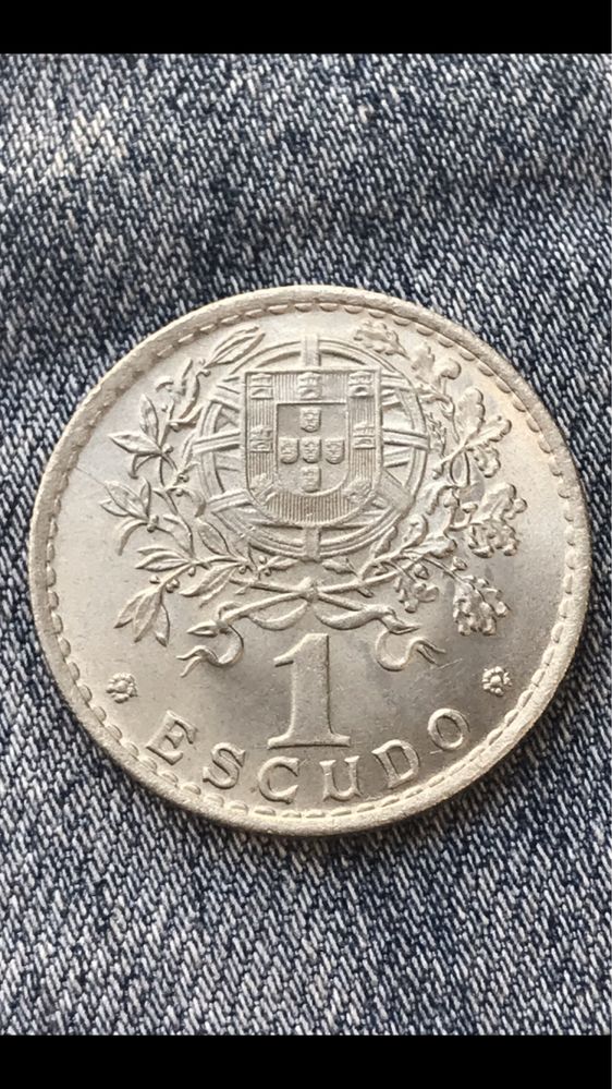 Moeda de 1 escudo 1951 soberba