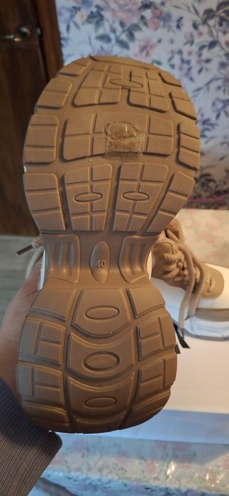 Зимние женские кроссовки! Новые!