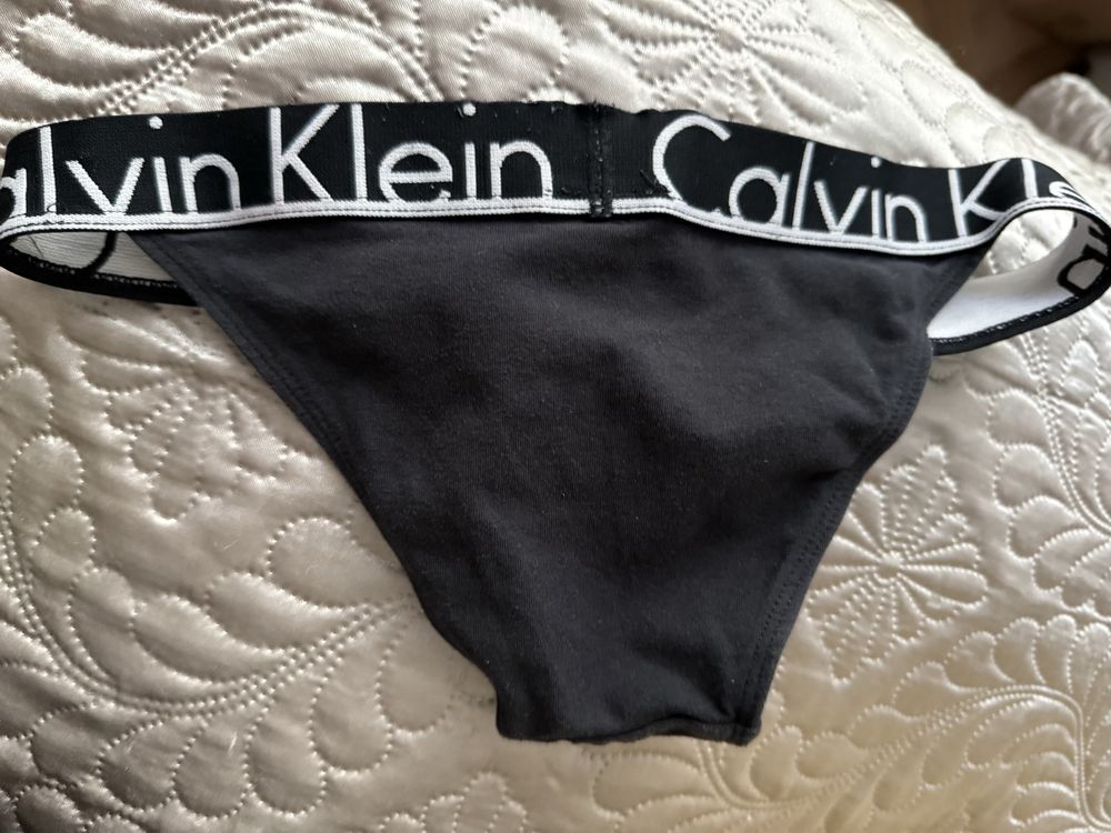 Majtki damskie Calvin Klein XS 34 czarne klasyczne