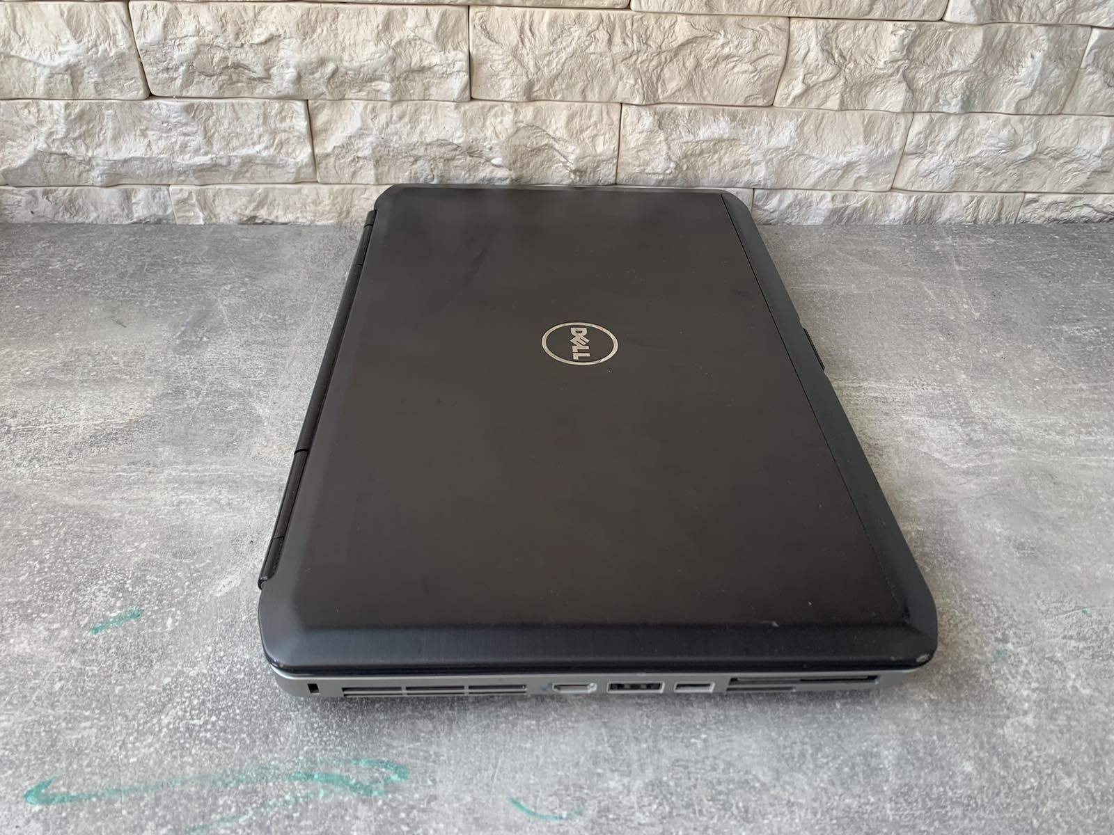 Ноутбук DELL Latitude E5530