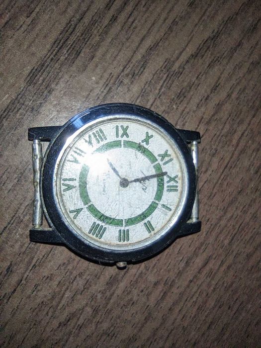 Часи Луч 17 каменів ретро