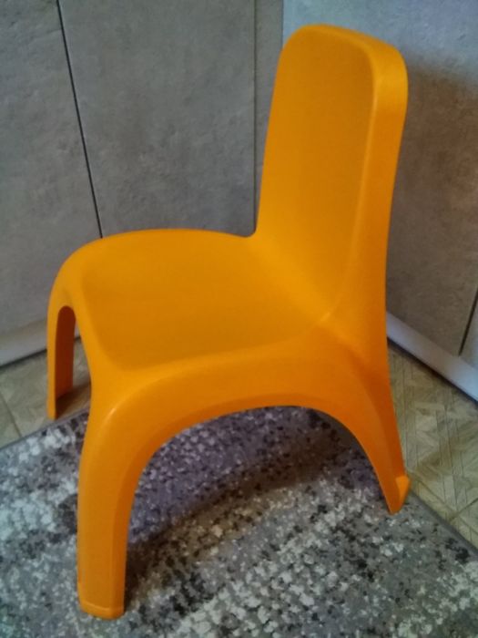 Продам дитячий стол i стiльчик стан нового