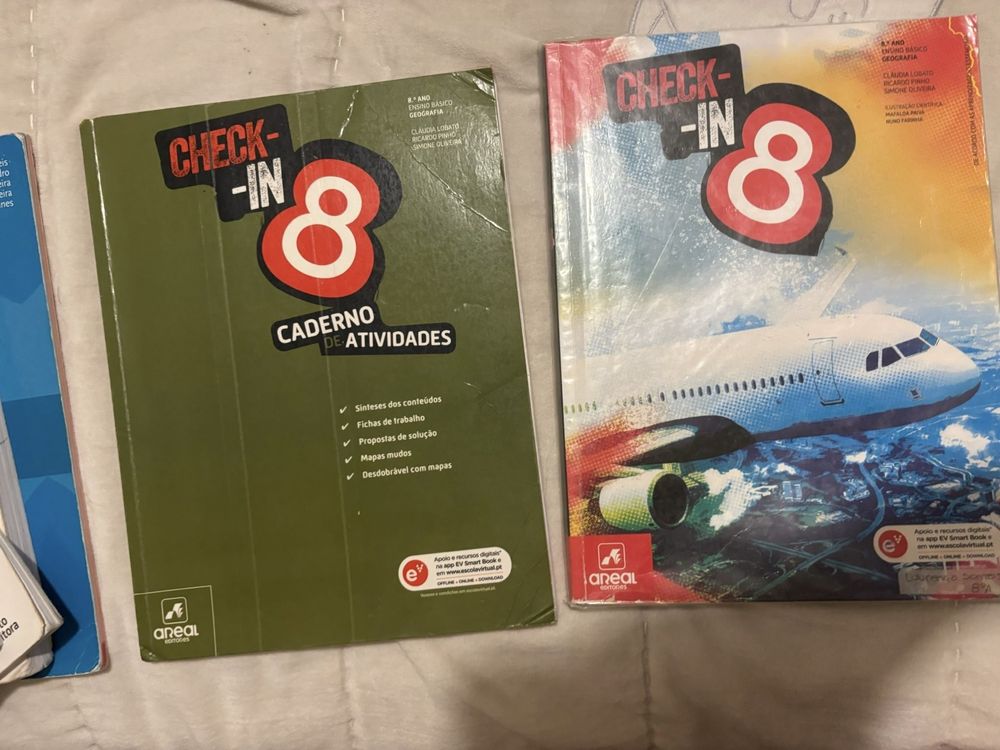 Manual e caderno de arividades de geografia