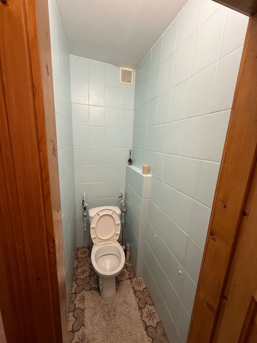 Продаж 1к.кв-ри. вул. Пулюя 50000 дол. США. Цегла! Торг