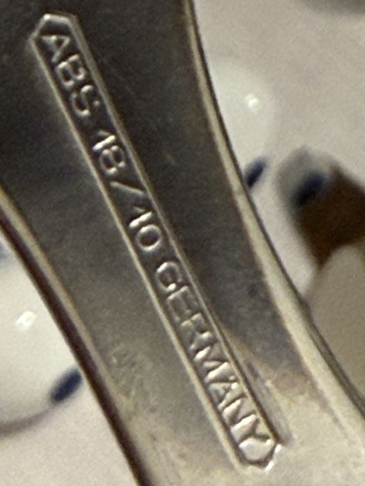 Wzór cebulowy sztućce 77 sztuk cały zestaw