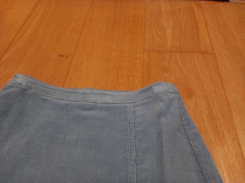 Saia em bombazine marca MANGO