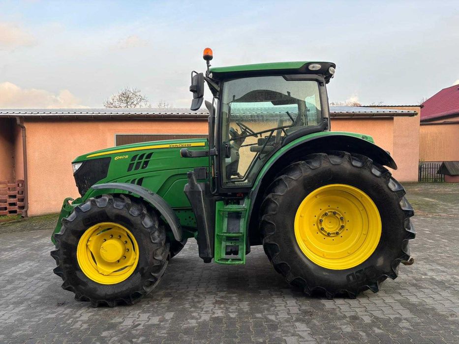 John Deere 6140R , 6150R