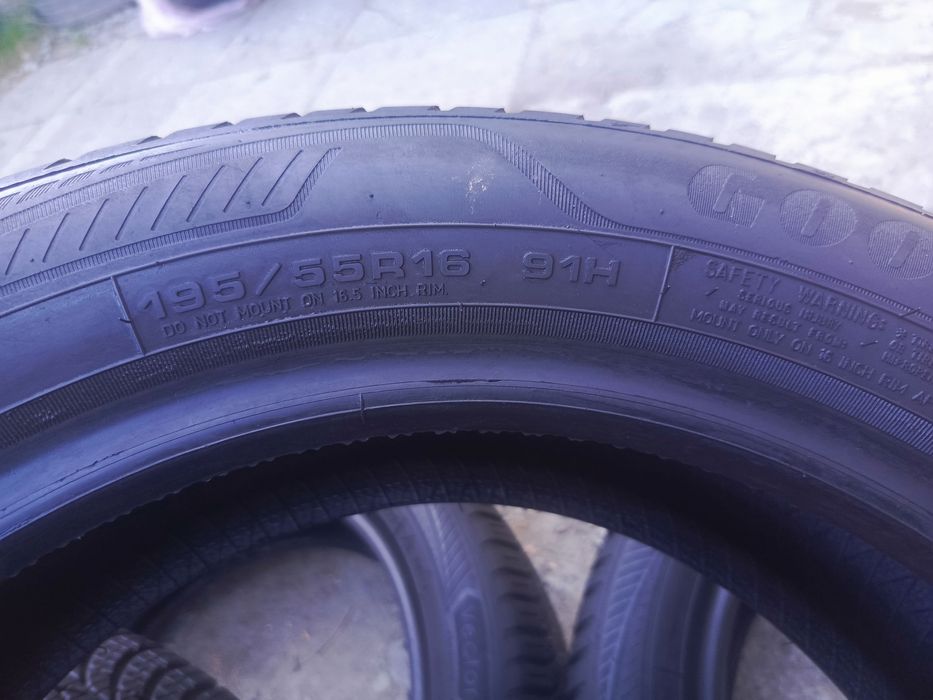Sprzedam bardzo ładne opony Goodyear 195/55 r16