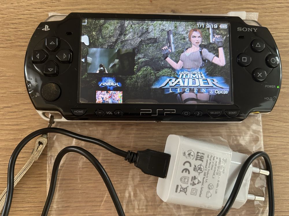 PSP 1000 Sony PlayStation 1000 karta 64GB i ponad 80 gier