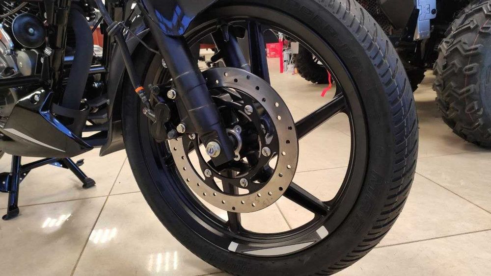 Мотоцикл Bajaj Pulsar 180