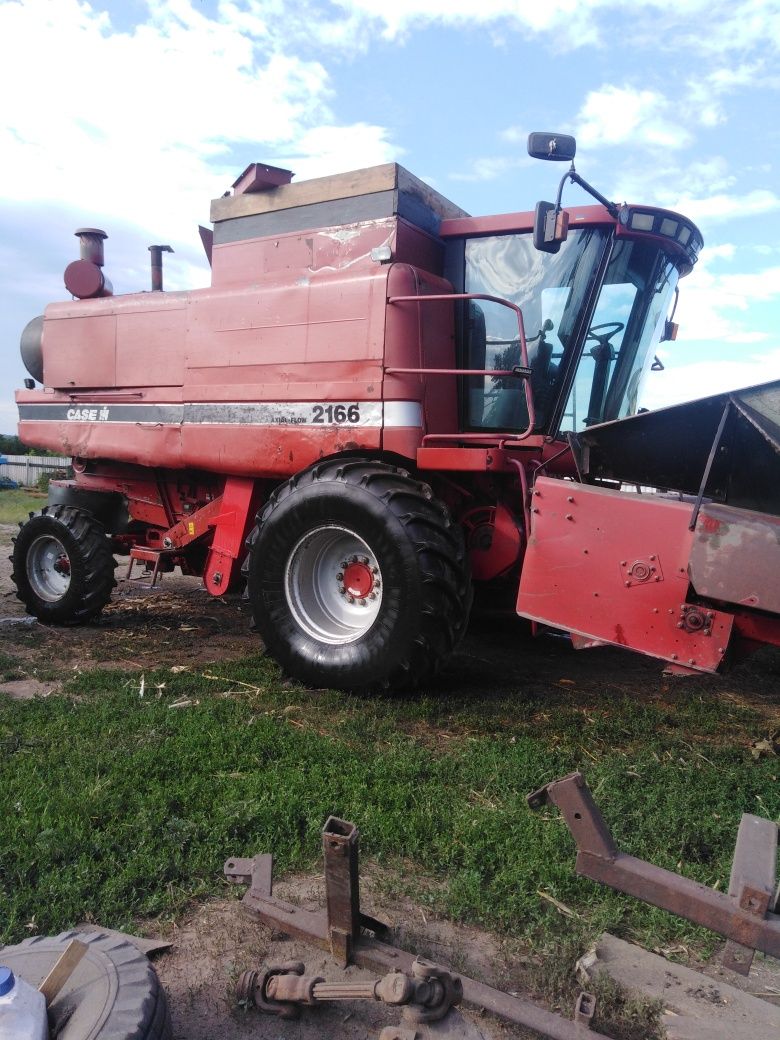 Комбайн Кейс Case 2166