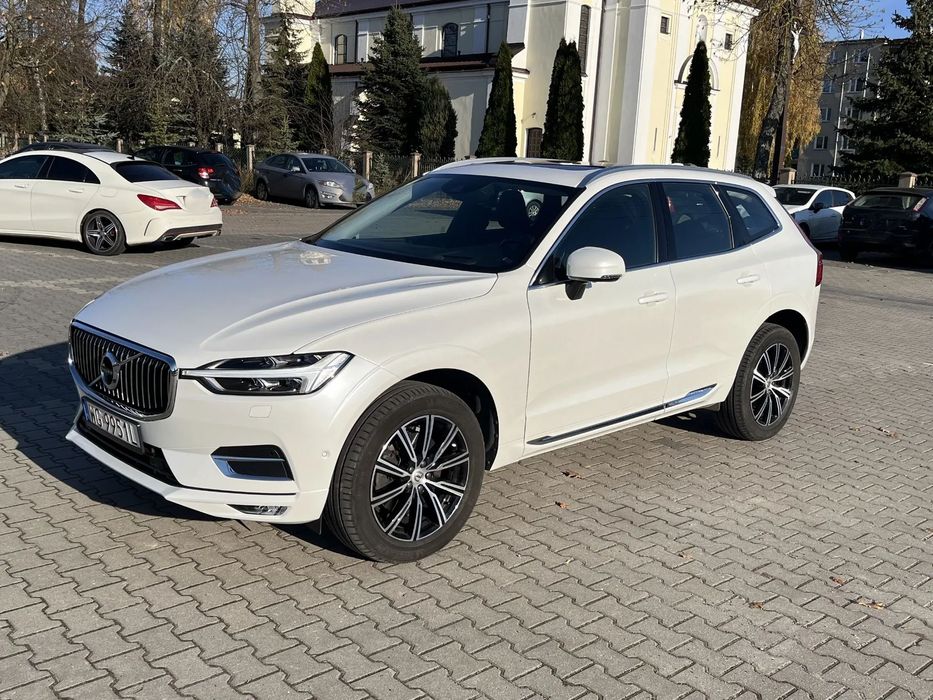 Volvo XC 60 Volvo XC60 Inscription B5 benzyna MildHybrid AWD 2020 rok