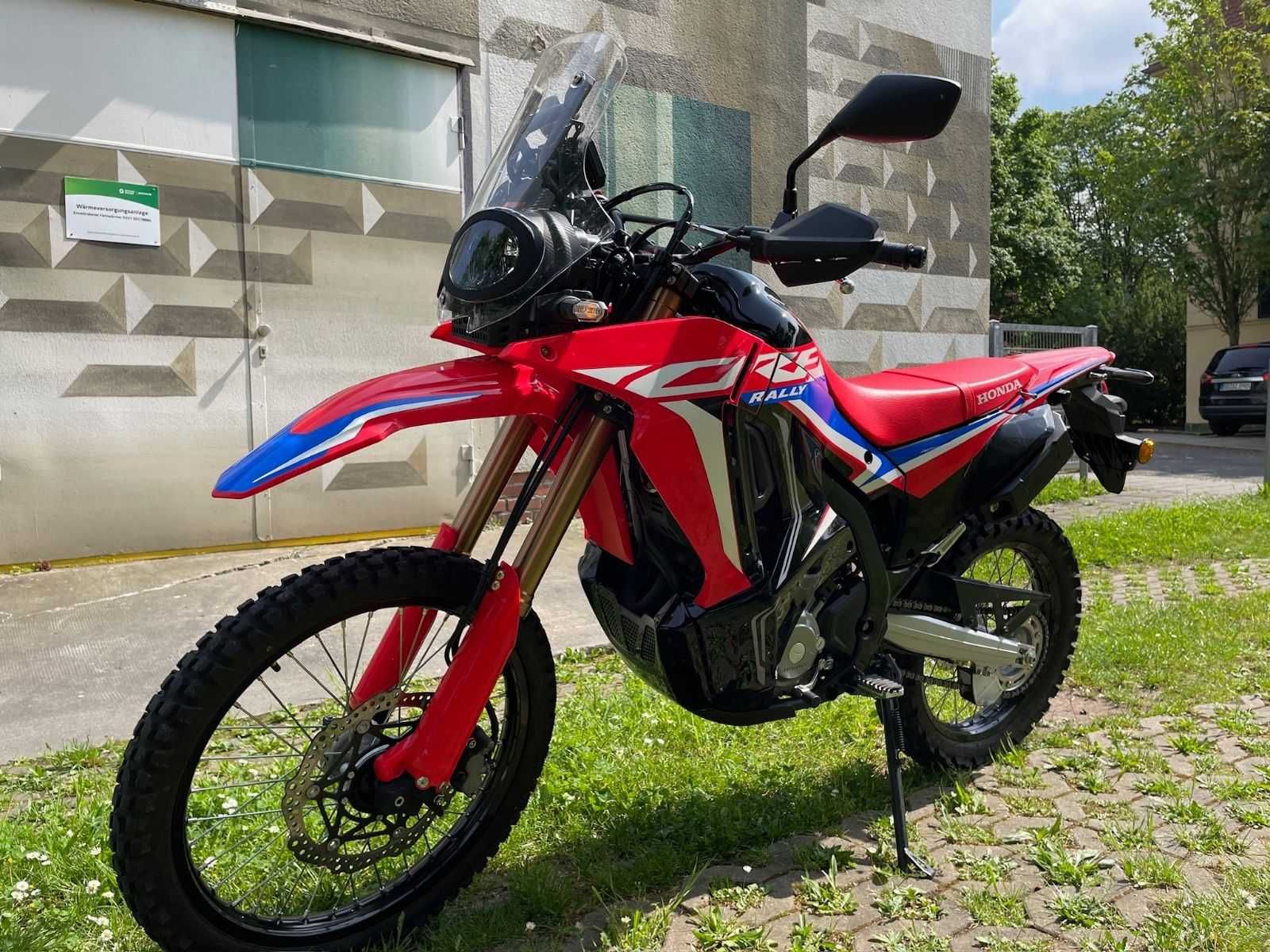 Honda CRF 300 RALLY mały przebieg , prawie jak nowa 2795 km przebiegu