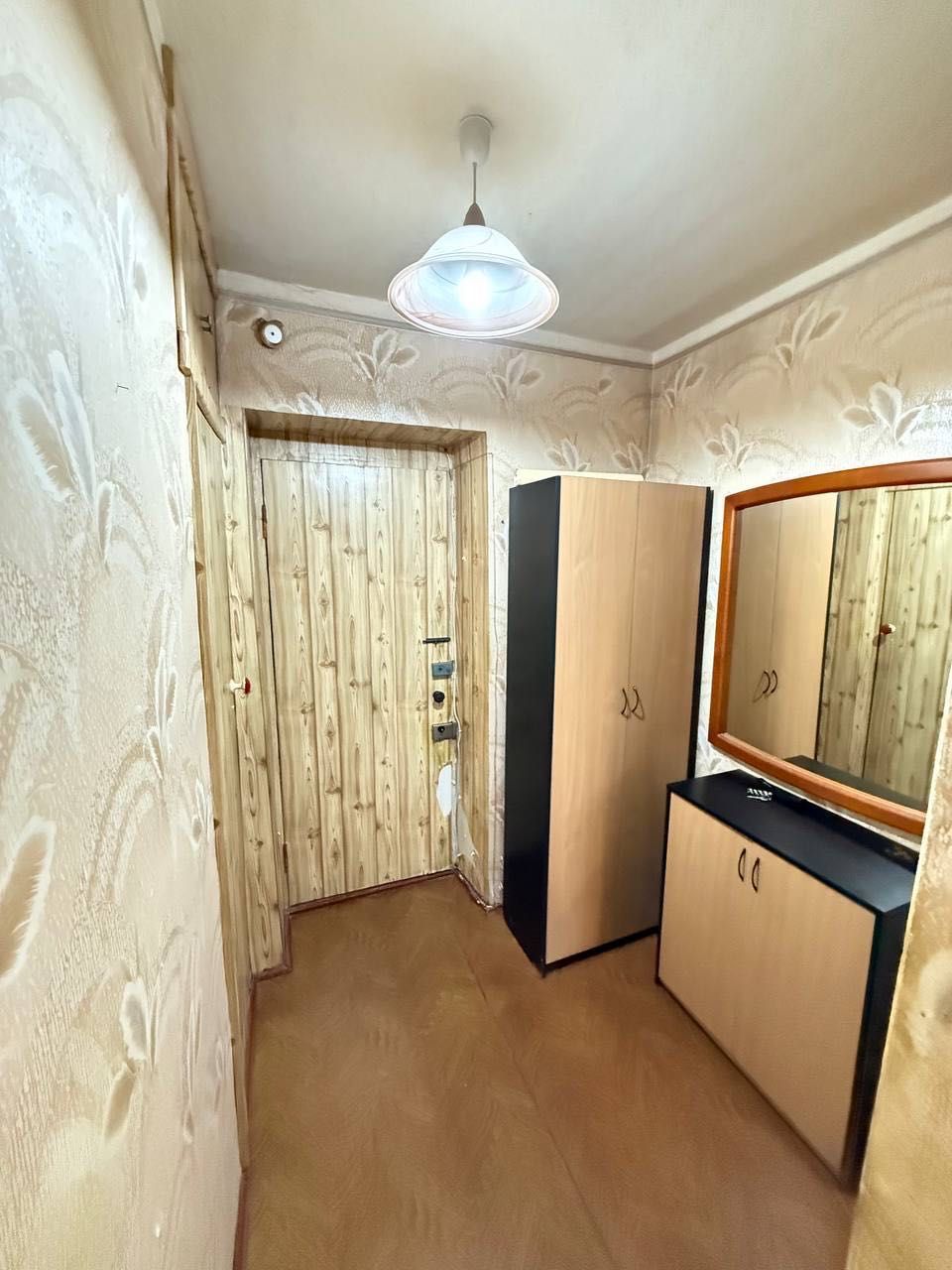 Продам ж/м Ломовский, 1 к. квартира, Фрунзенский, левый берег