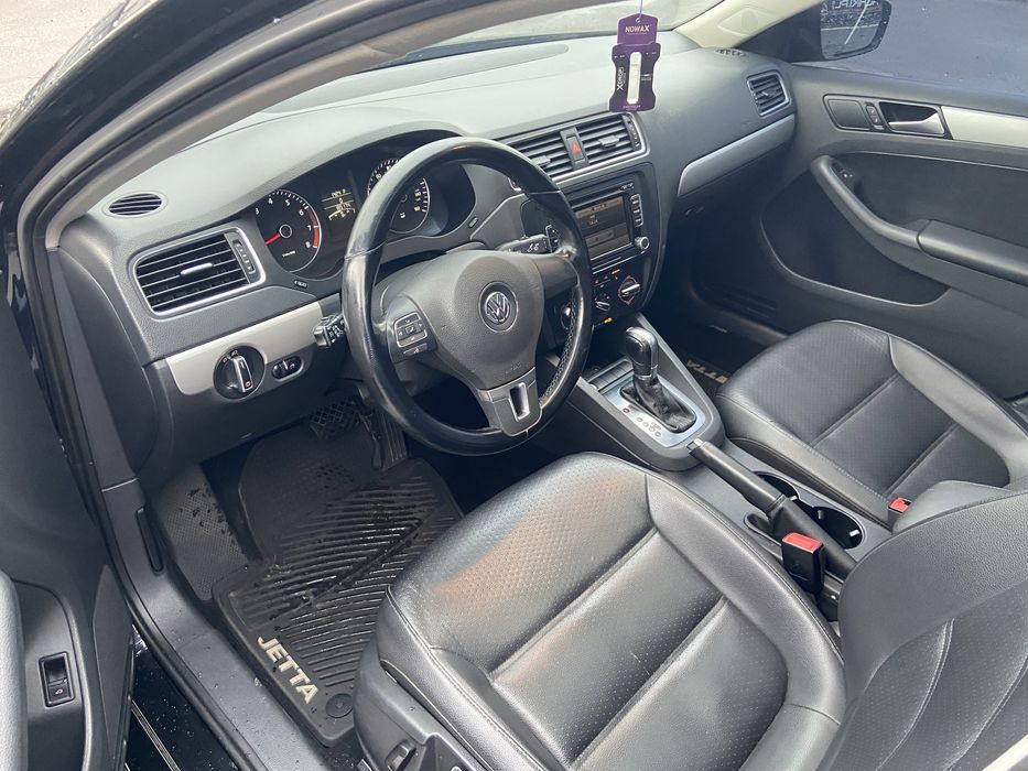 Volkswagen Jetta SE 2013 рік 1.8 Бензин Автомат