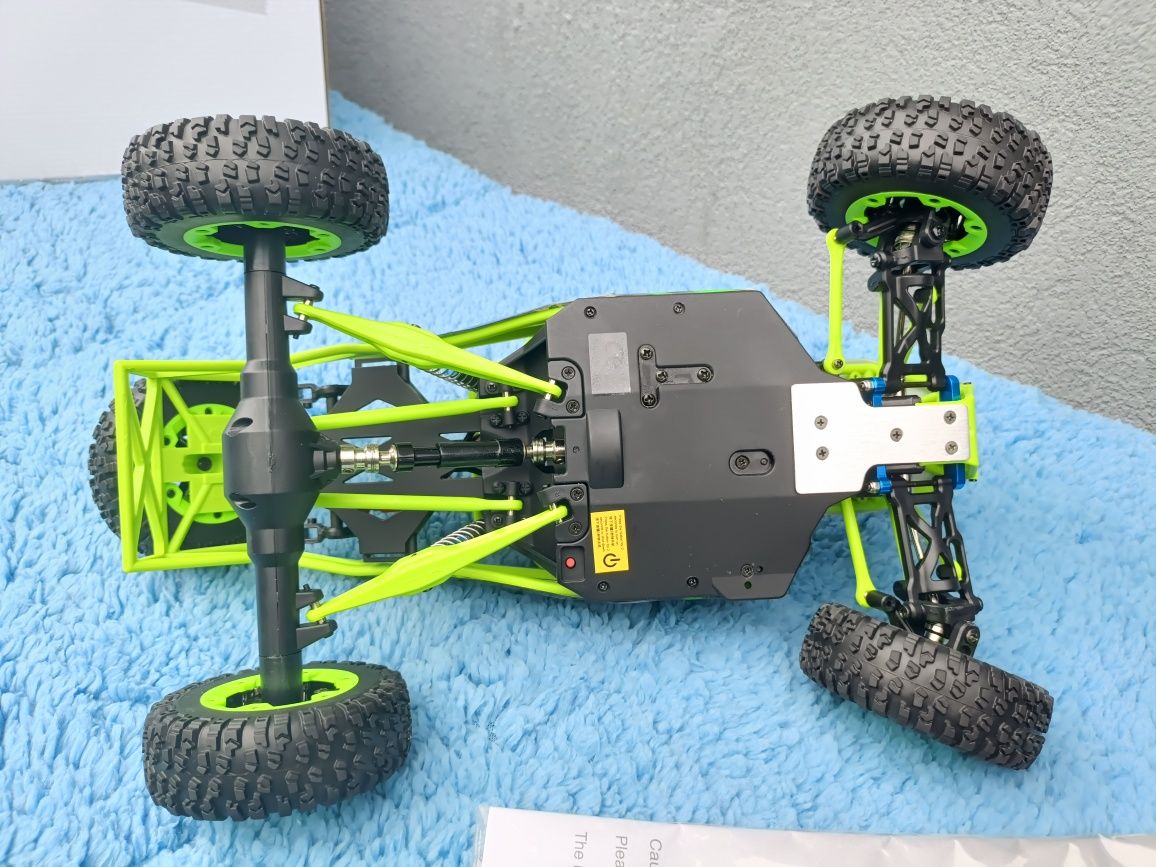 Wltoys 12428 novo com 2 baterias