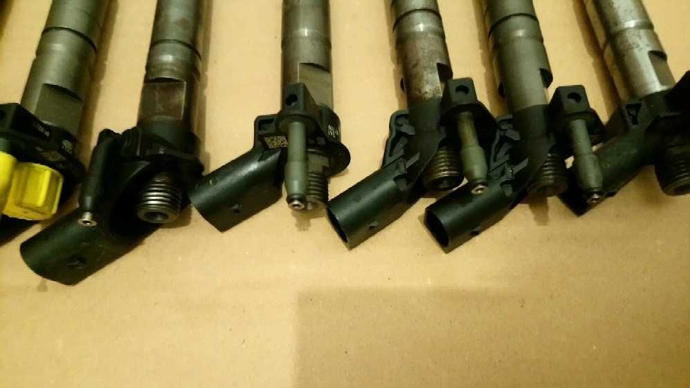 HURT wtryskiwacze bosch 110 216, 110 289, 110 212