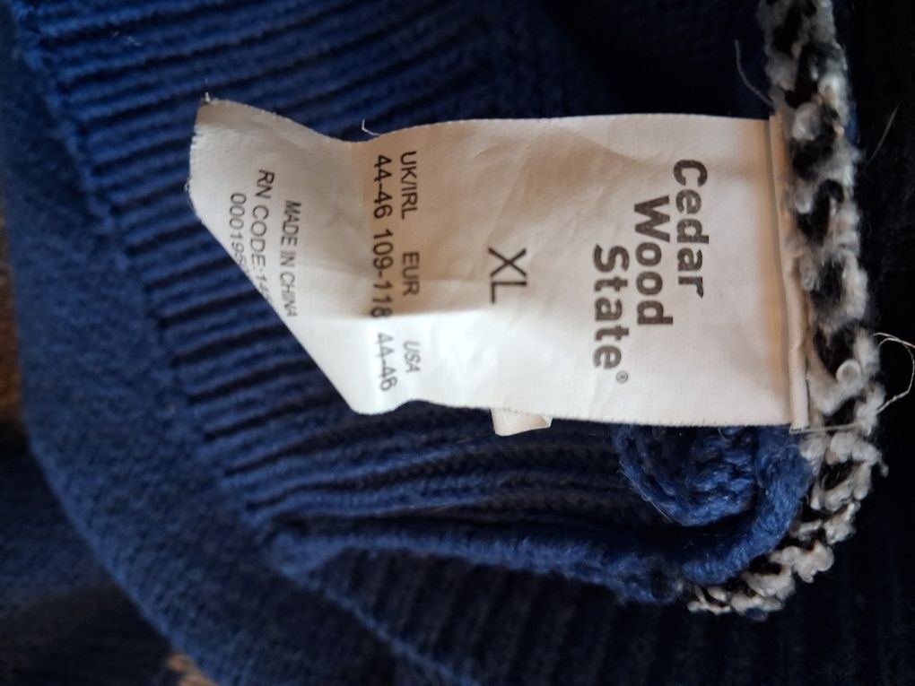 Niebieski świąteczny sweter