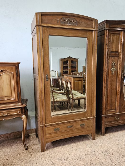 Stara szafa Secesyjna Bieliźniarka z półkami i lustrem