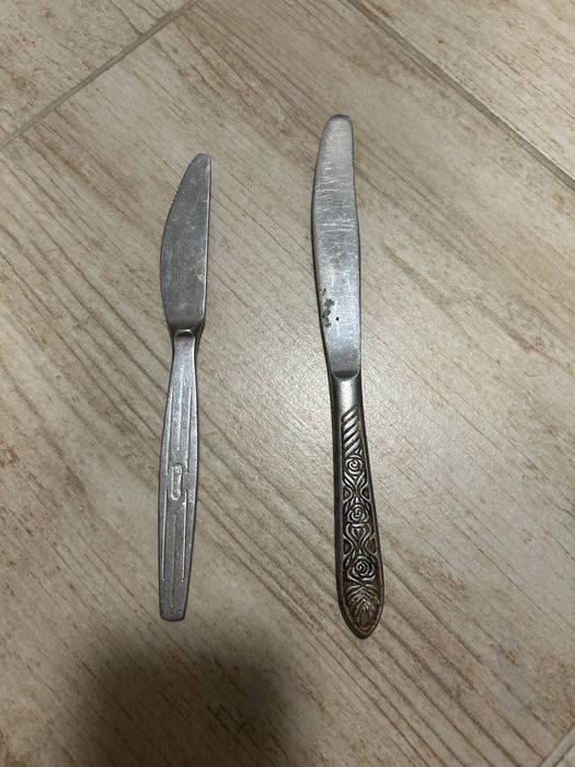 Столові прибори різні