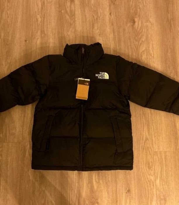 czarna kurtka_TheNorthFace_RetroNuptse700_Ubrania_damskie US.M