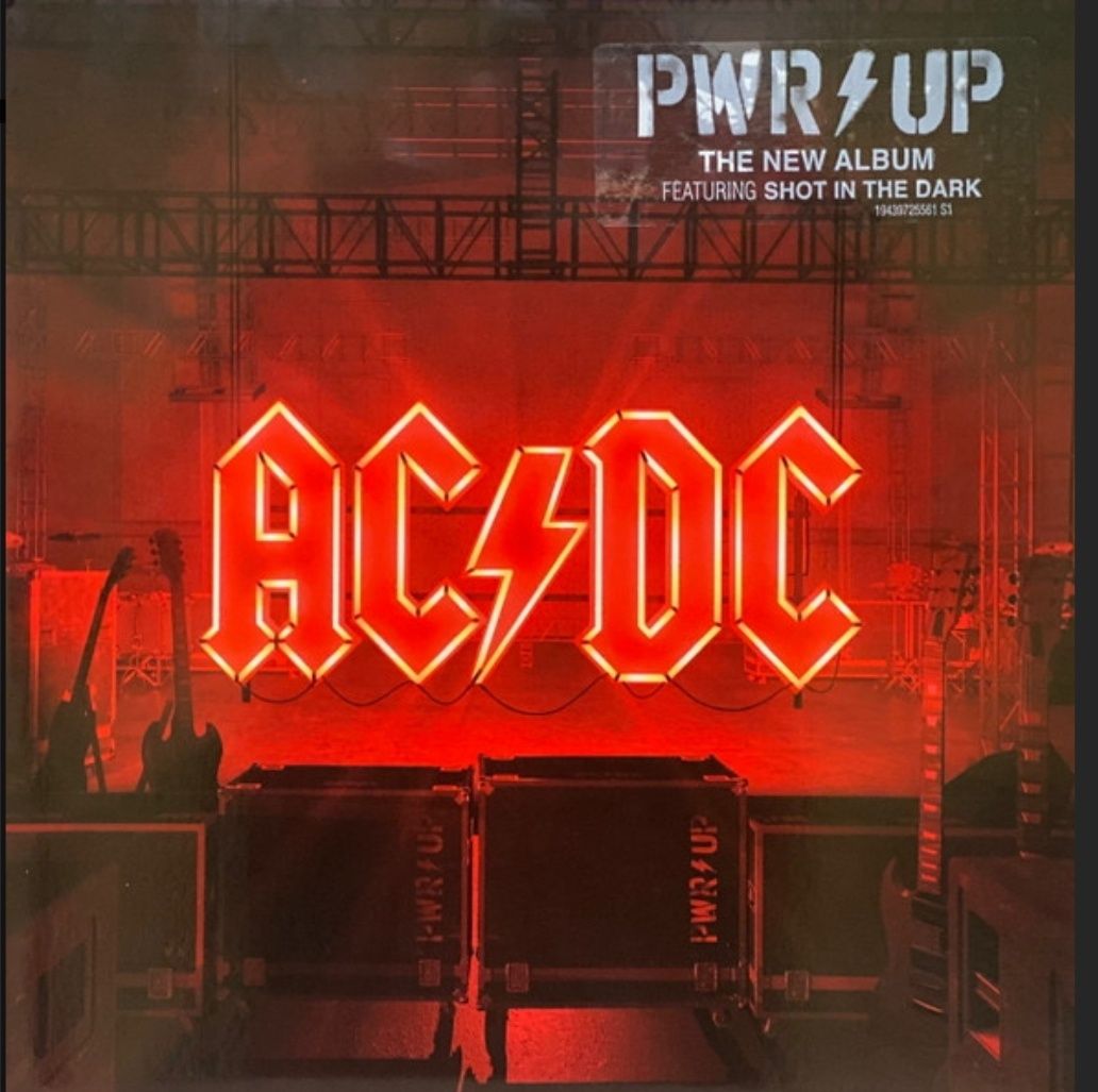 Виниловые пластинки - Metallica - Master Of Puppets и AC/DC - PWR/UP